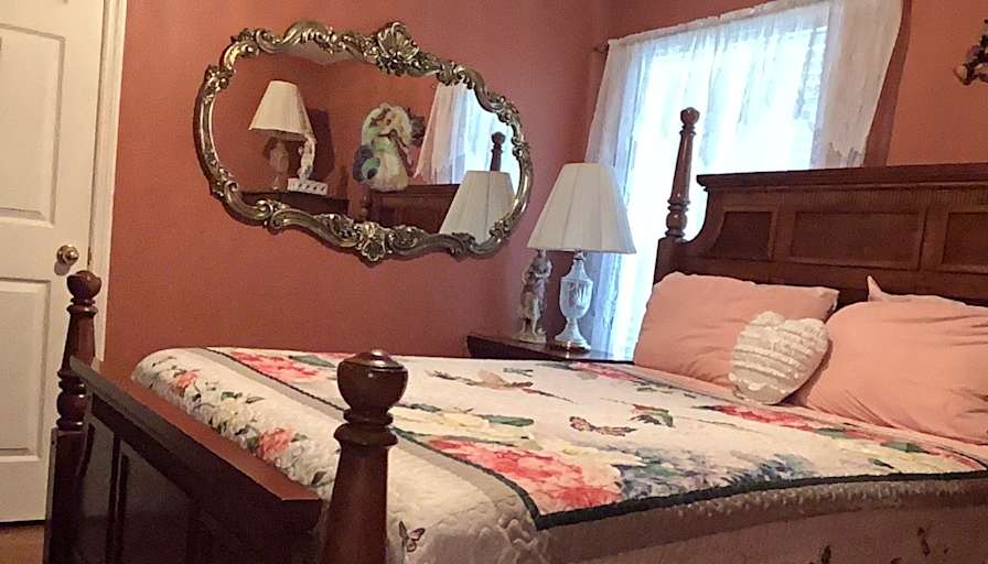 Lucia's room