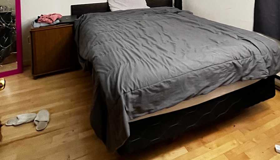Khalil's room