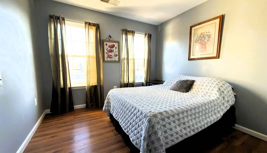mon's room