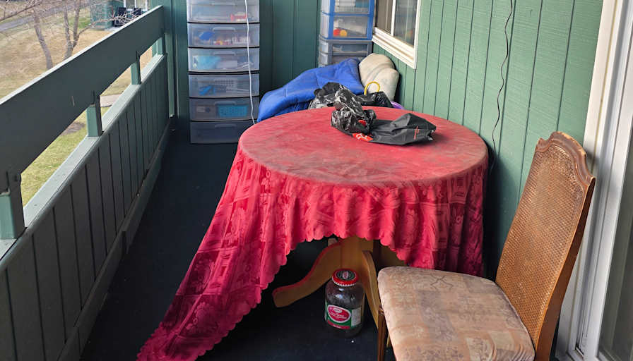 ANDREI MIKHAILOV's room