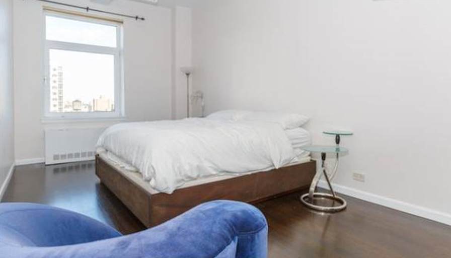Carole's room