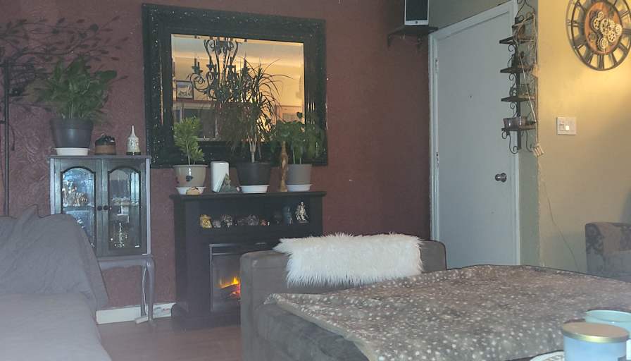 leah e Hubert's room