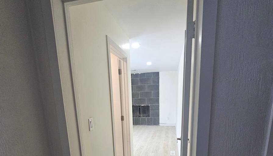tom's room