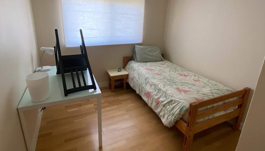 SHY's room