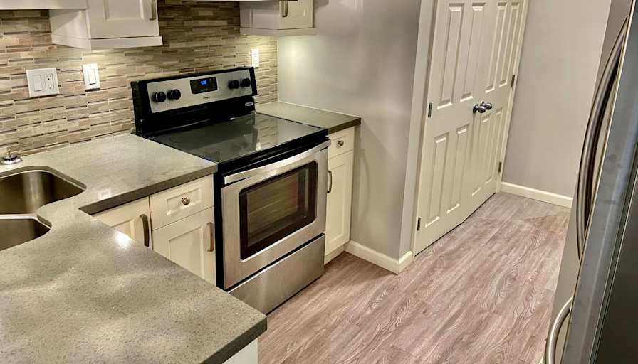 Akhil Cherukara Tom's room