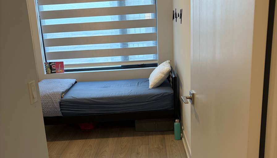 Aayushi Bhatt's room