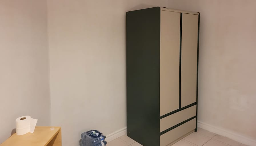KEVIN's room