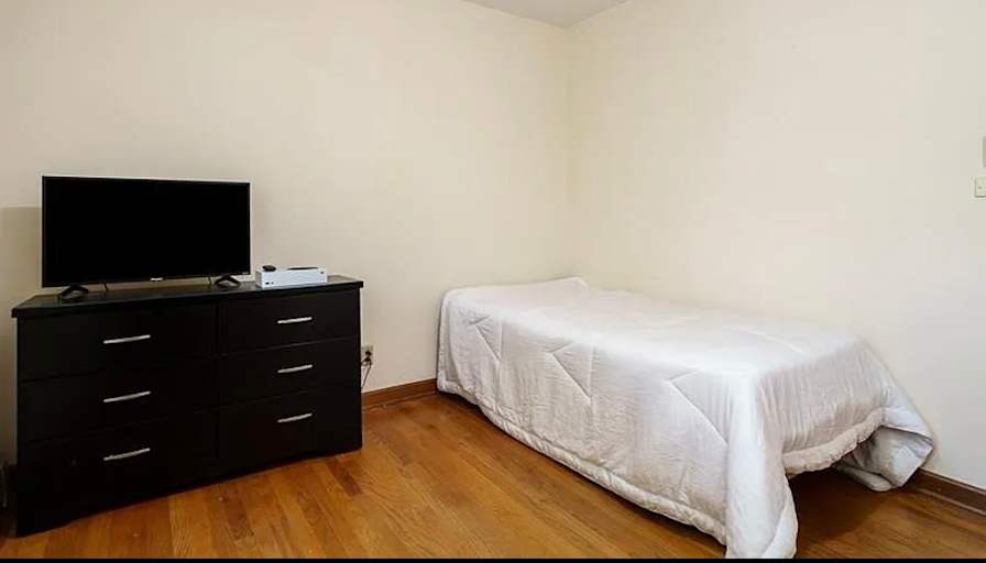 Marisol's room