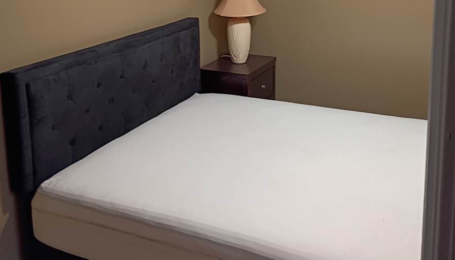 Jerome Sands's room