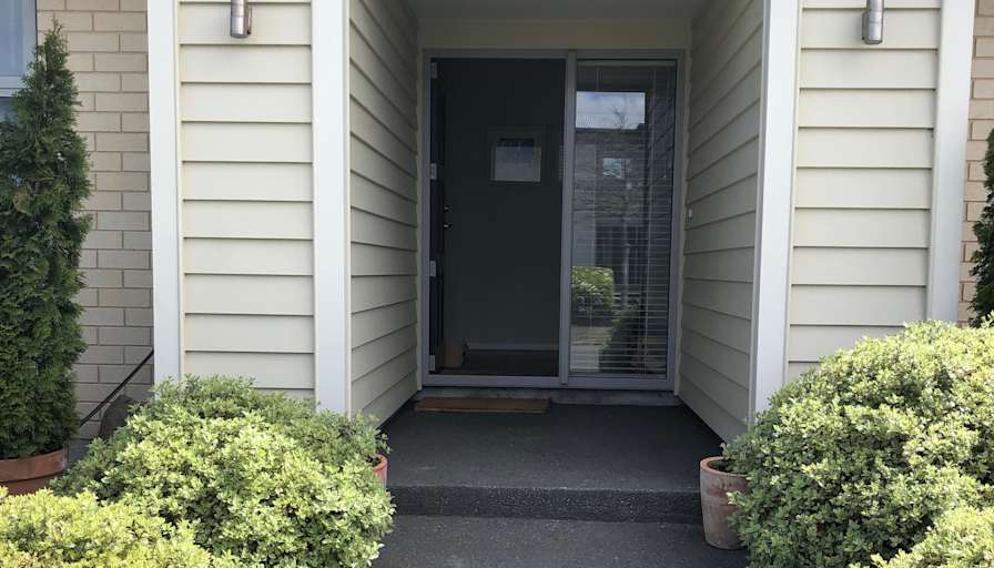 Furnished room with own bathroom in a house · Lincoln, Canterbury 7608-1