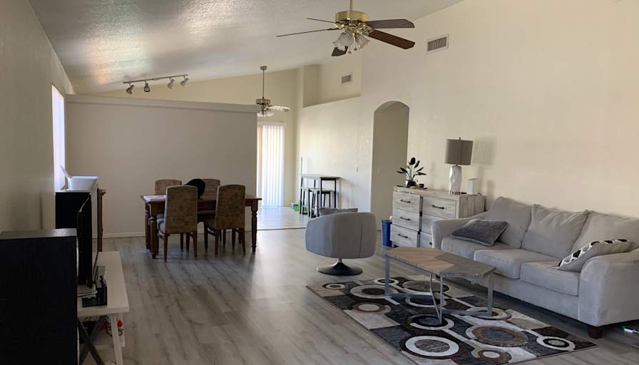 Kirshe Cornfield's room