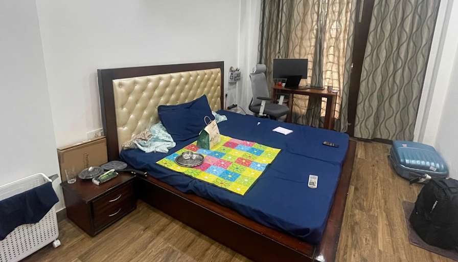 Divyanshi's room