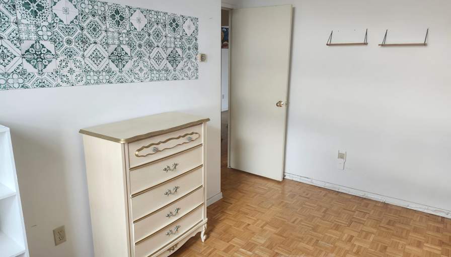 Linda's room