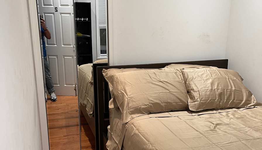 max's room