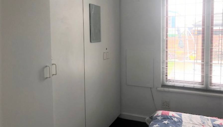 Jos Michele Milne's room