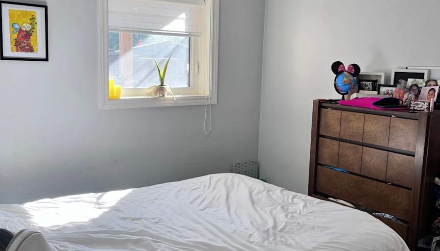 Alyssa Tiffani's room