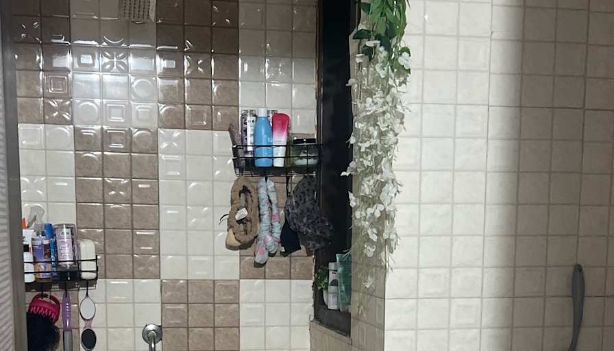 Himangi's room