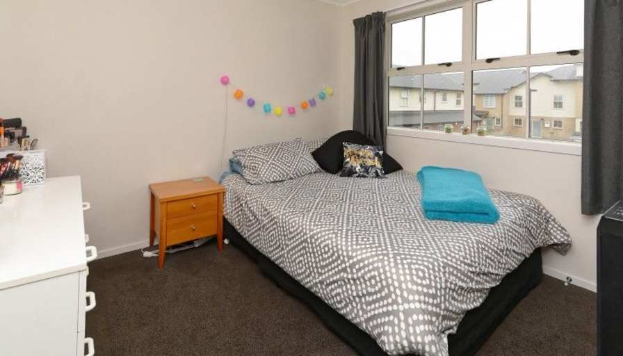 Hamilton East's room