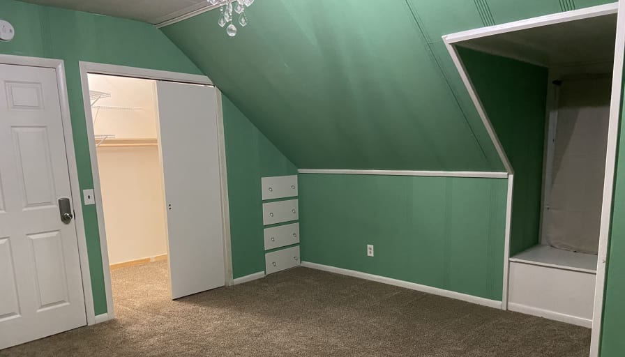 Hesria's room