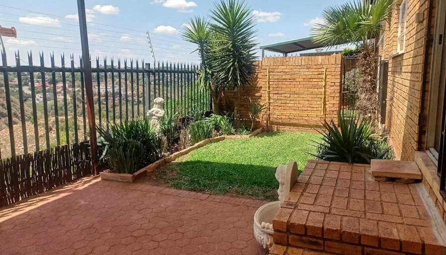THATO's room
