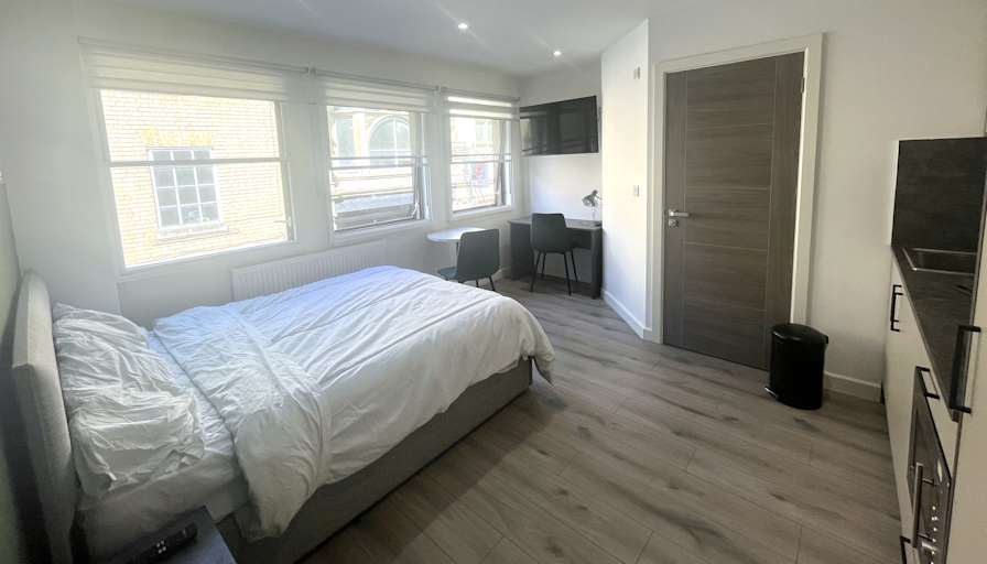 Sig Lets's room