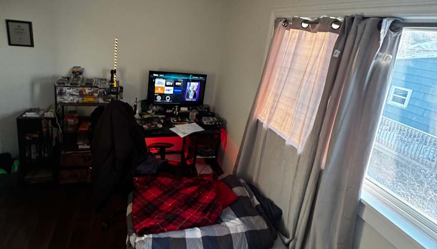 Ashin's room