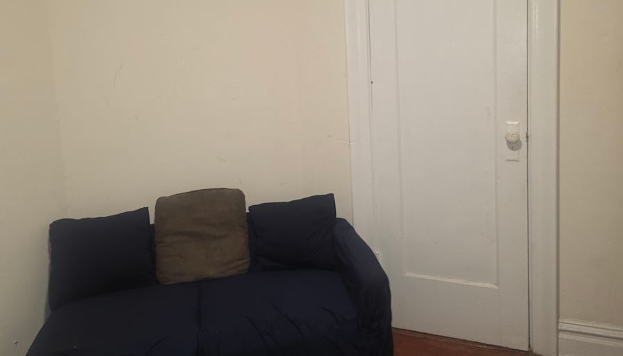 Aldo Alexander's room