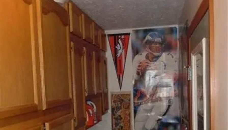 Robin's room