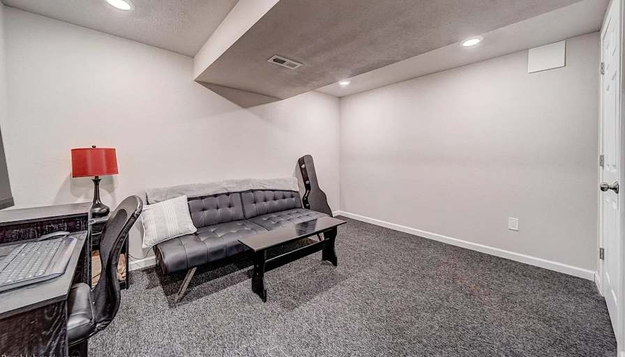 Kristin Tehrani's room