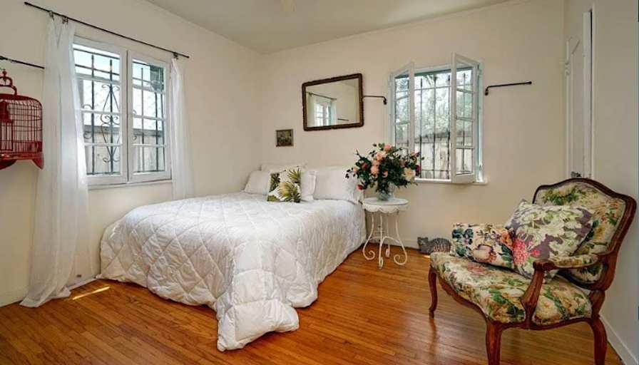 ROSEANNE NAVADEL OLIVER's room