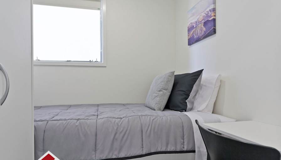 Boun's room