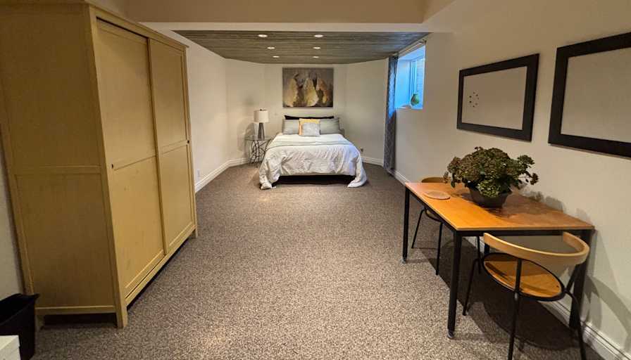 Canmore Room Rental's room