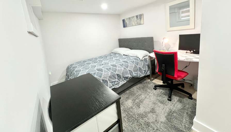 Mark Kay's room