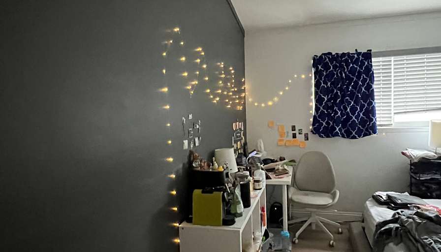 Irvine's room