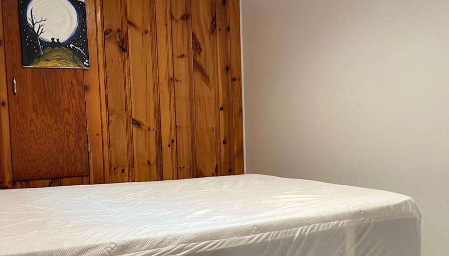 VIOLETA LOPEZ's room
