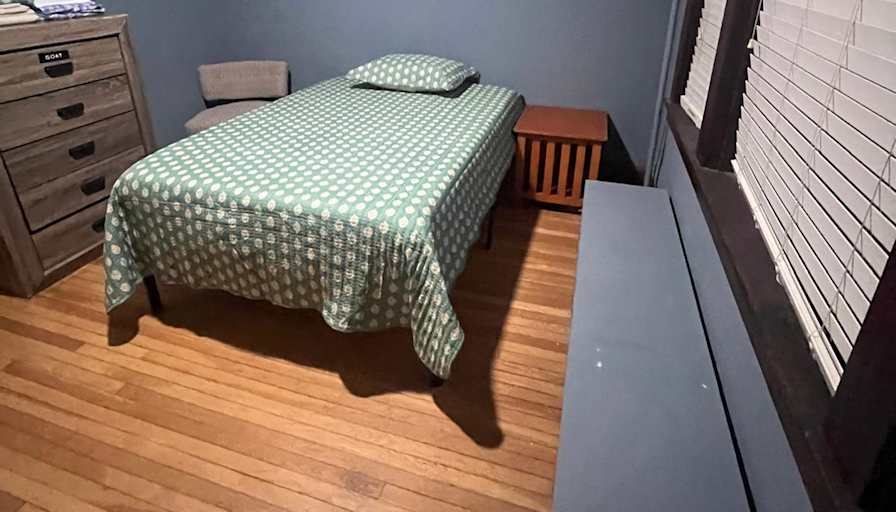 Rey's room
