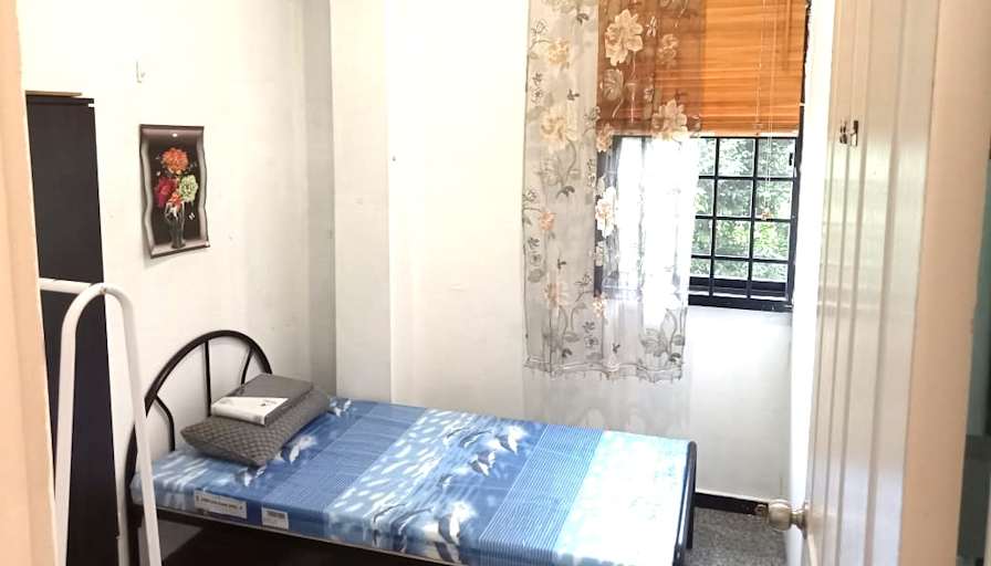 Roomy's room