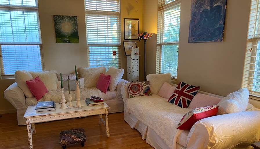 alaura's room