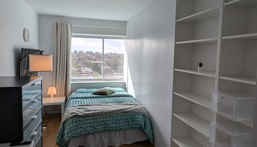 Serdar's room