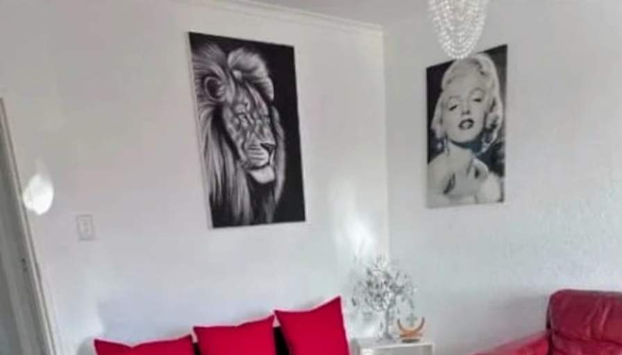 Gwen's room