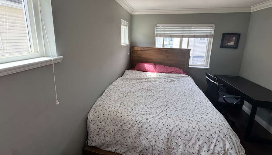 Jenapril Ramos's room