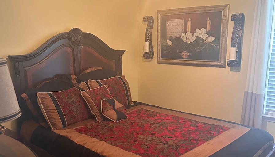 Tara's room