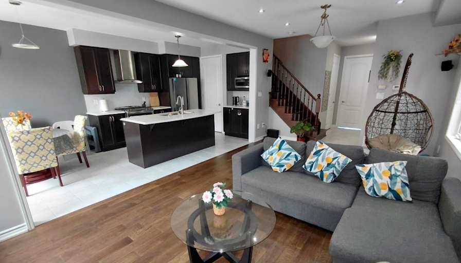 Tolobi Rental's room