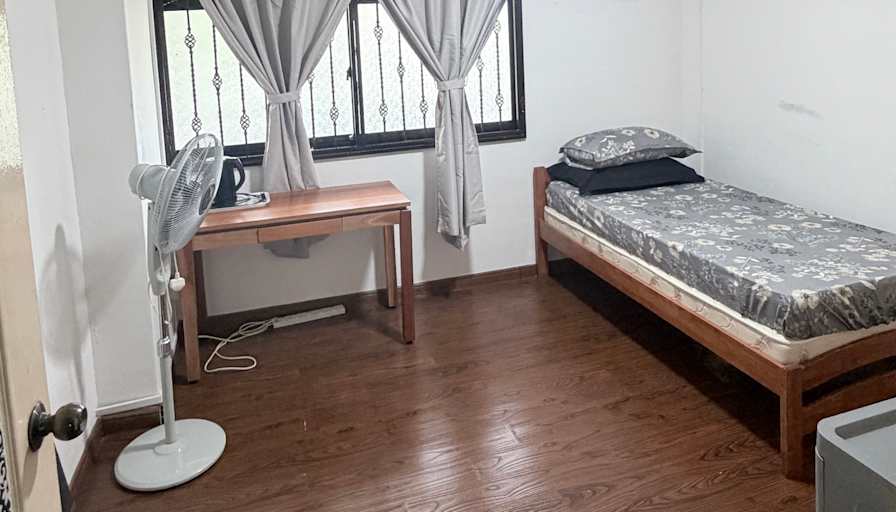 Aqil Z's room
