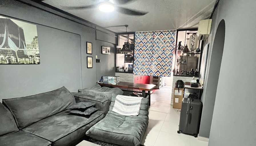 Muhammad Rohaizad bin Roslan's room