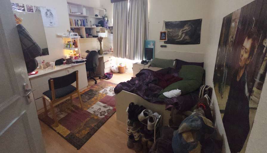 Ema's room
