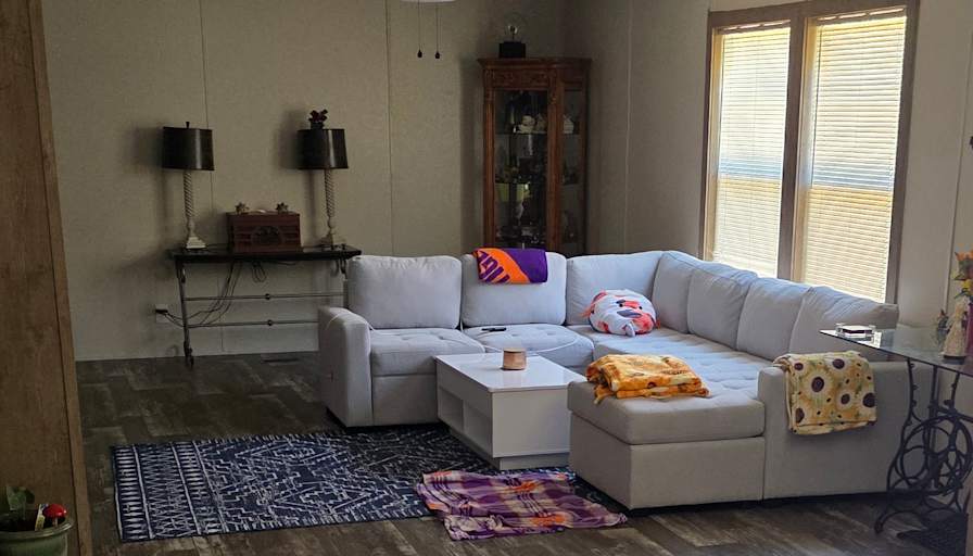 Matthew R Spry's room