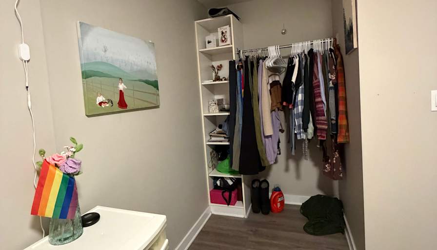 Cay's room