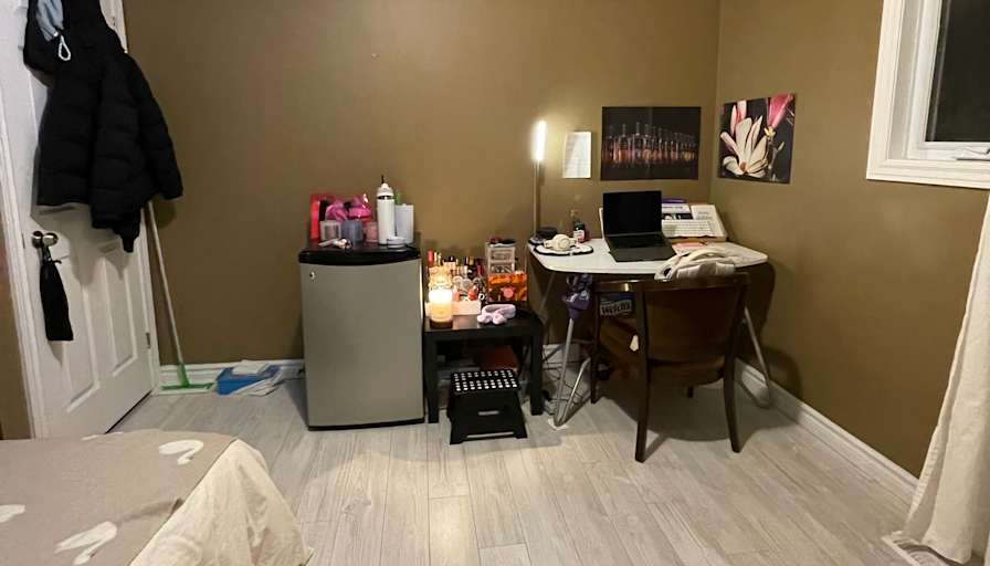 Catherine Tang's room