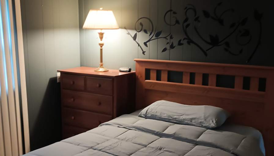 Thomas's room